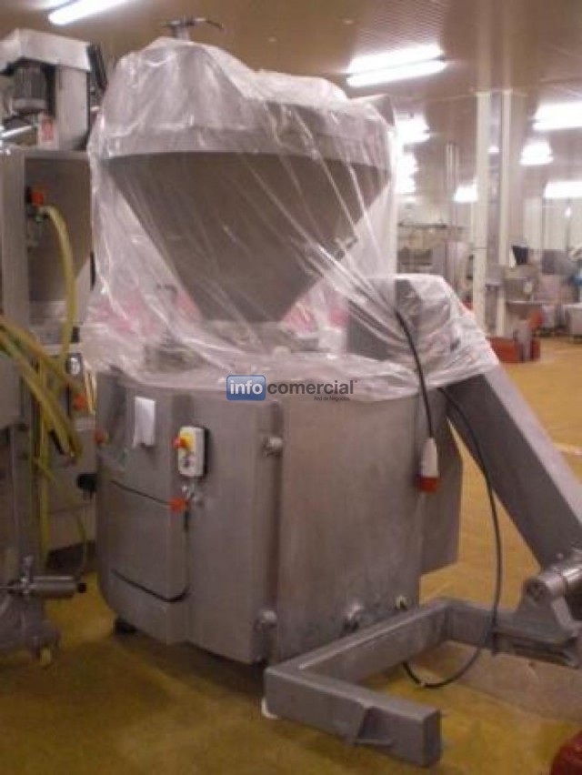 Embutidora al vaco con elevador ZG6000