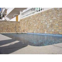 Atico dplex en venta al canal con piscina comunitria en Empuriabrava
