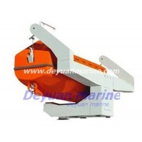 Hydraulic davit device