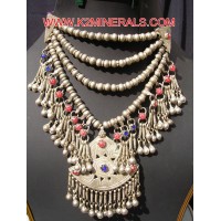 Una compaa danzaria llamada Bellydance Tribal Kuchi Gtico Bra