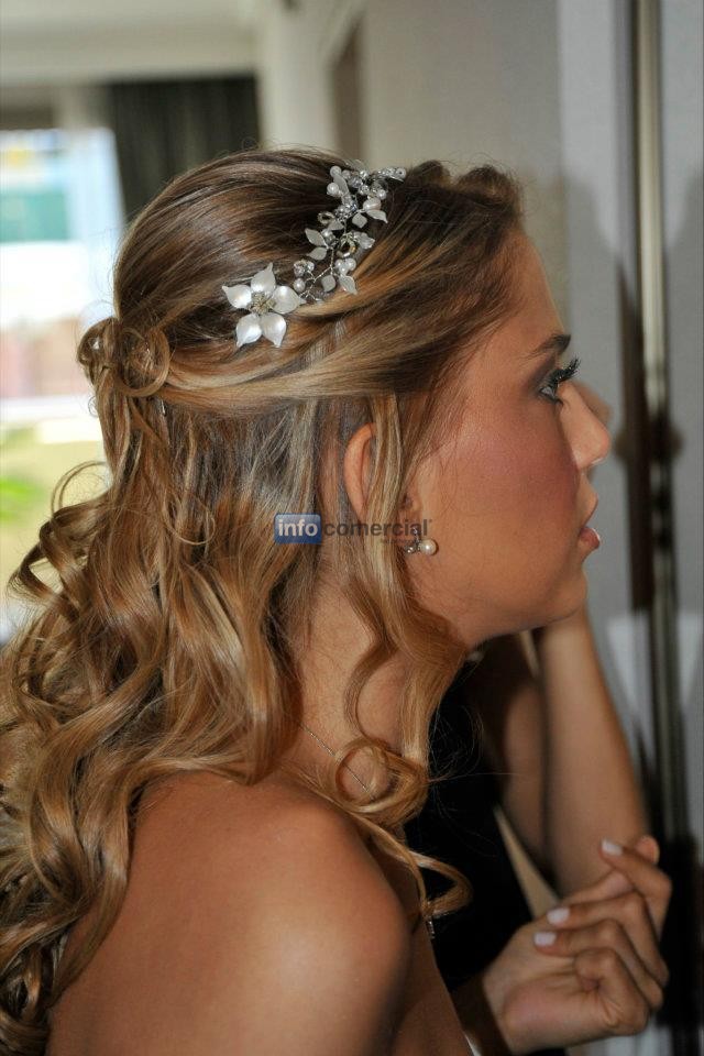 Tiara con flor - Accesorios para Novias - 15 % descuento envios al interior