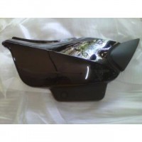 Cacha Lateral Corven Hunter 150 Negro Plastico Derecha