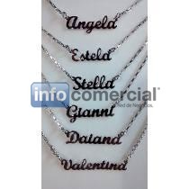 Cadenas y sortijas con nombre de plata.