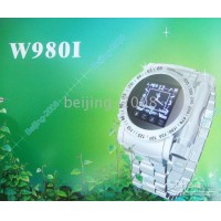 CELULAR RELOJ DE PULSERA CUATRIBANDA