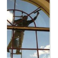 Servicio de limpieza de vidrios bajos y altura